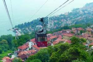 Funivia_Stresa_Mottarone,_Italy_(8)